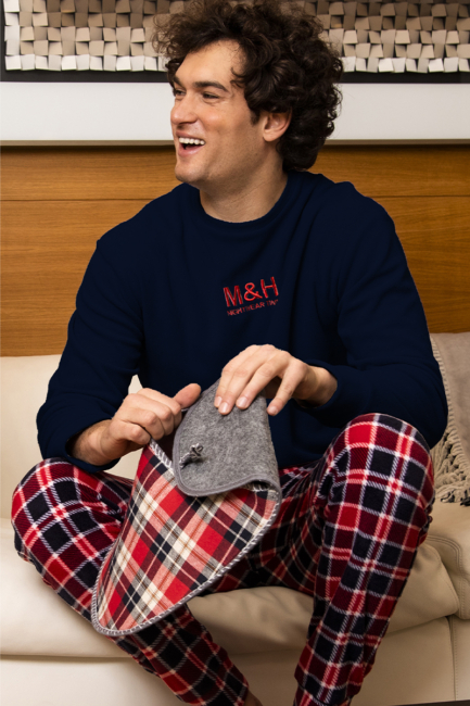 Pigiama uomo girocollo in caldo cotone, pantaloni fantasia tartan e ricamo